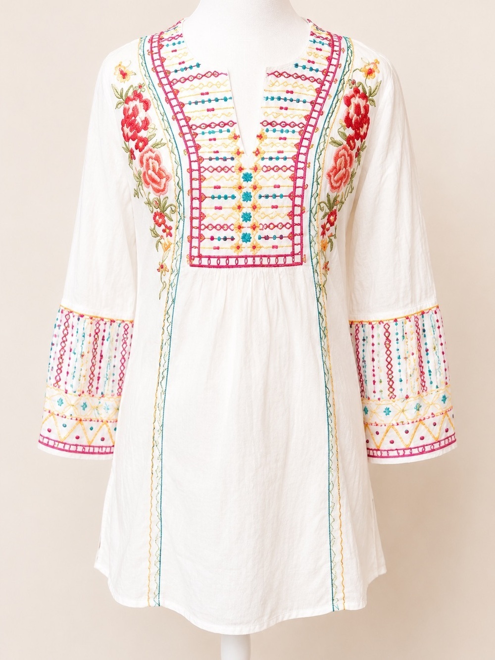 BeachLunchLounge • Embroidered Floral Boho Tunic Top • Size S